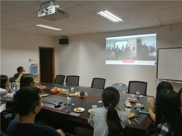 9-新生见面会照片4_副本.jpg